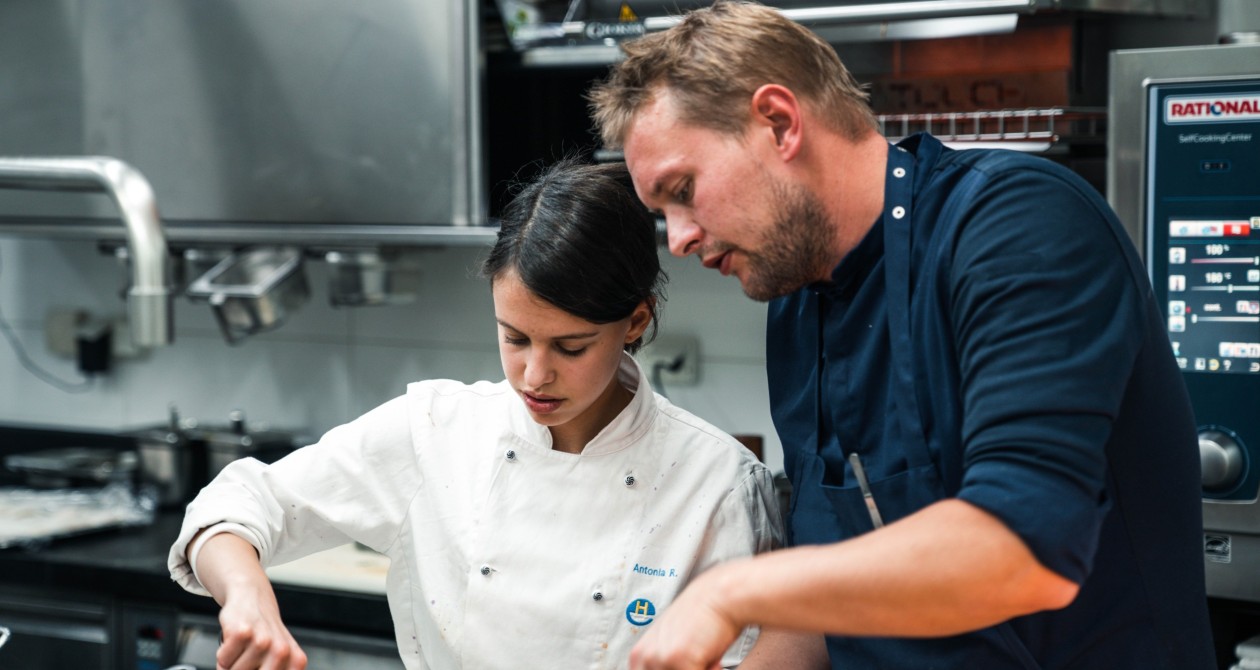 regionale-kueche-hotel-panoramiclotsch-sarntal-suedtirol